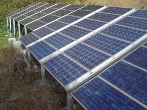 A solar panel in Marla, Cirque de Mafate, Réunion. Source: Wikicommons
